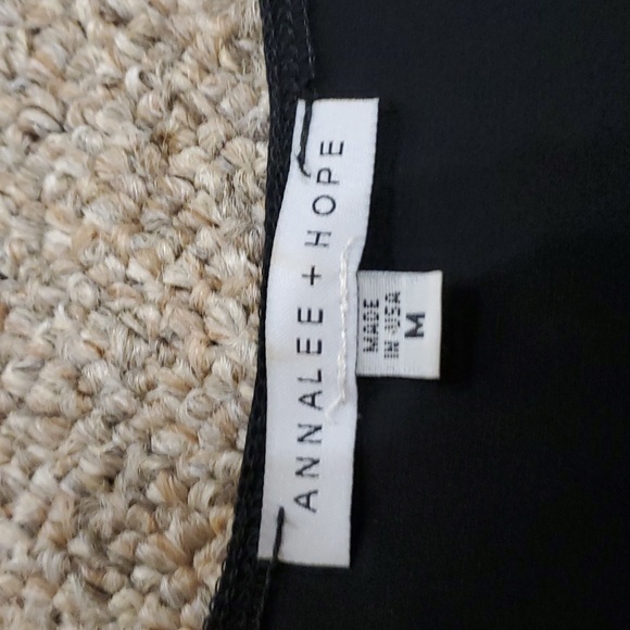 Annalee + Hope Black Romper Size Medium EUC - Picture 3 of 7